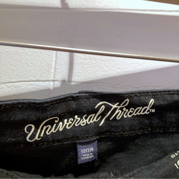 Extra high rise stretch jean shorts — black (2/3 inch inseam) - Picture 2 of 5